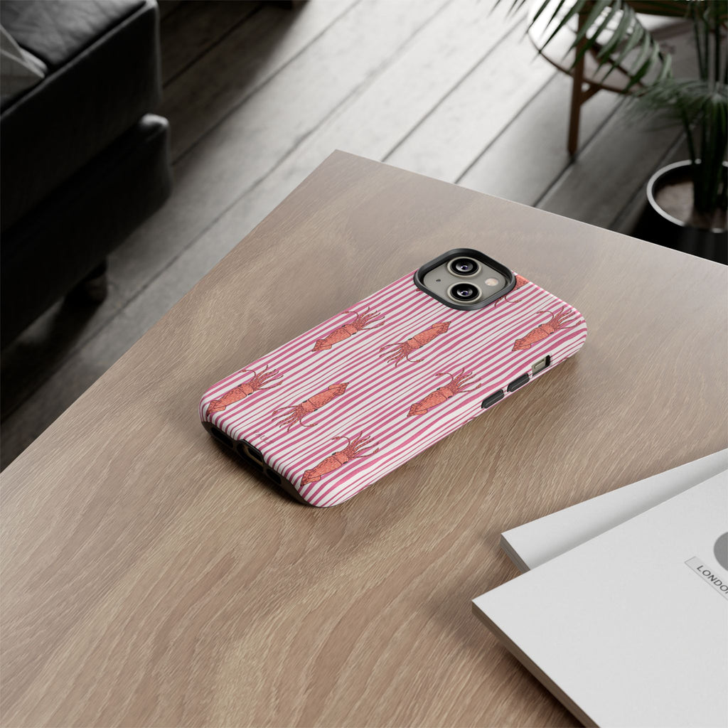 Cover per telefono con striscia di calamaro — Fantasia rosa di creature marine